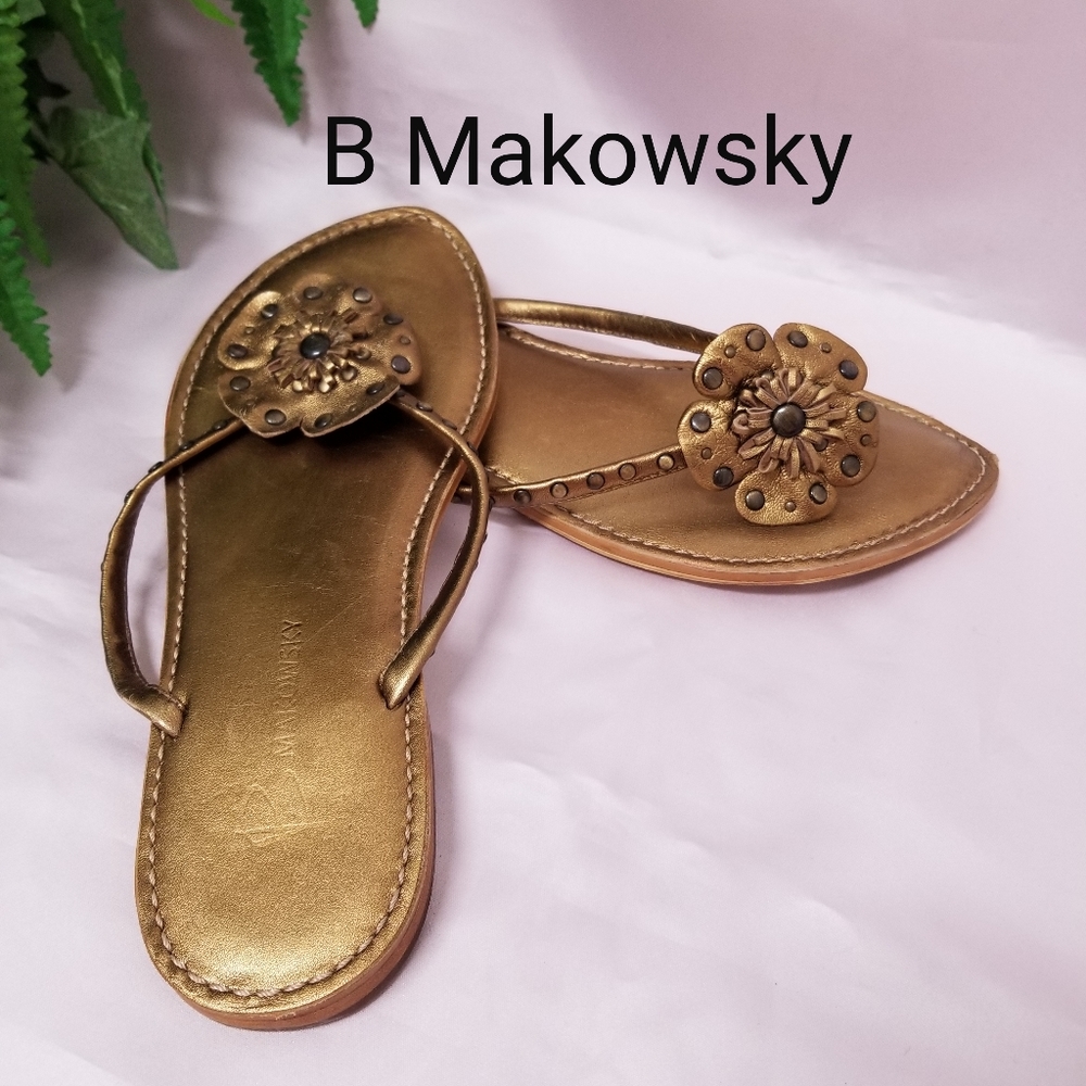B MAKOWSKY Metallic Bronze Leather Flower Sandal 8